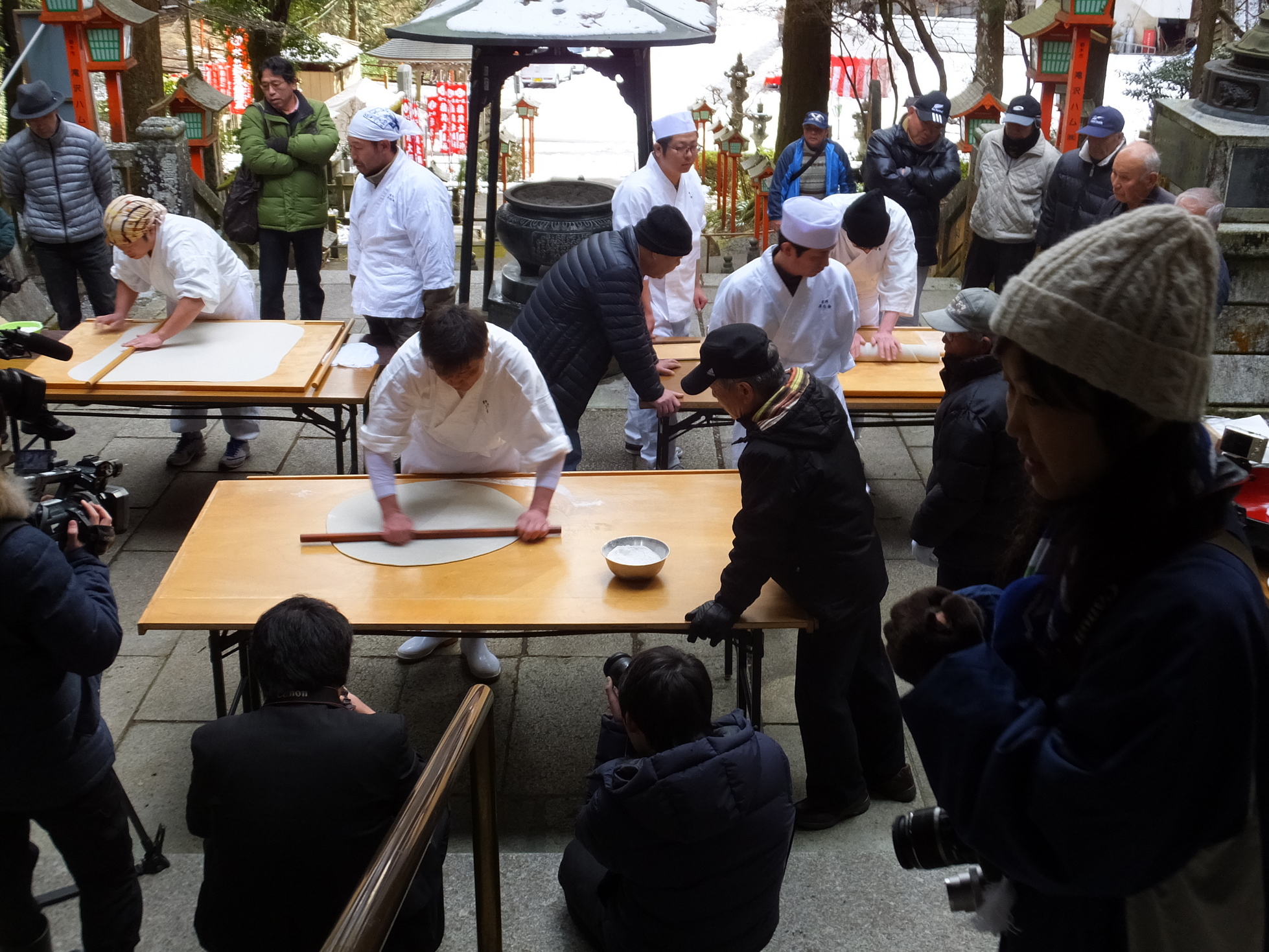 �R�����L