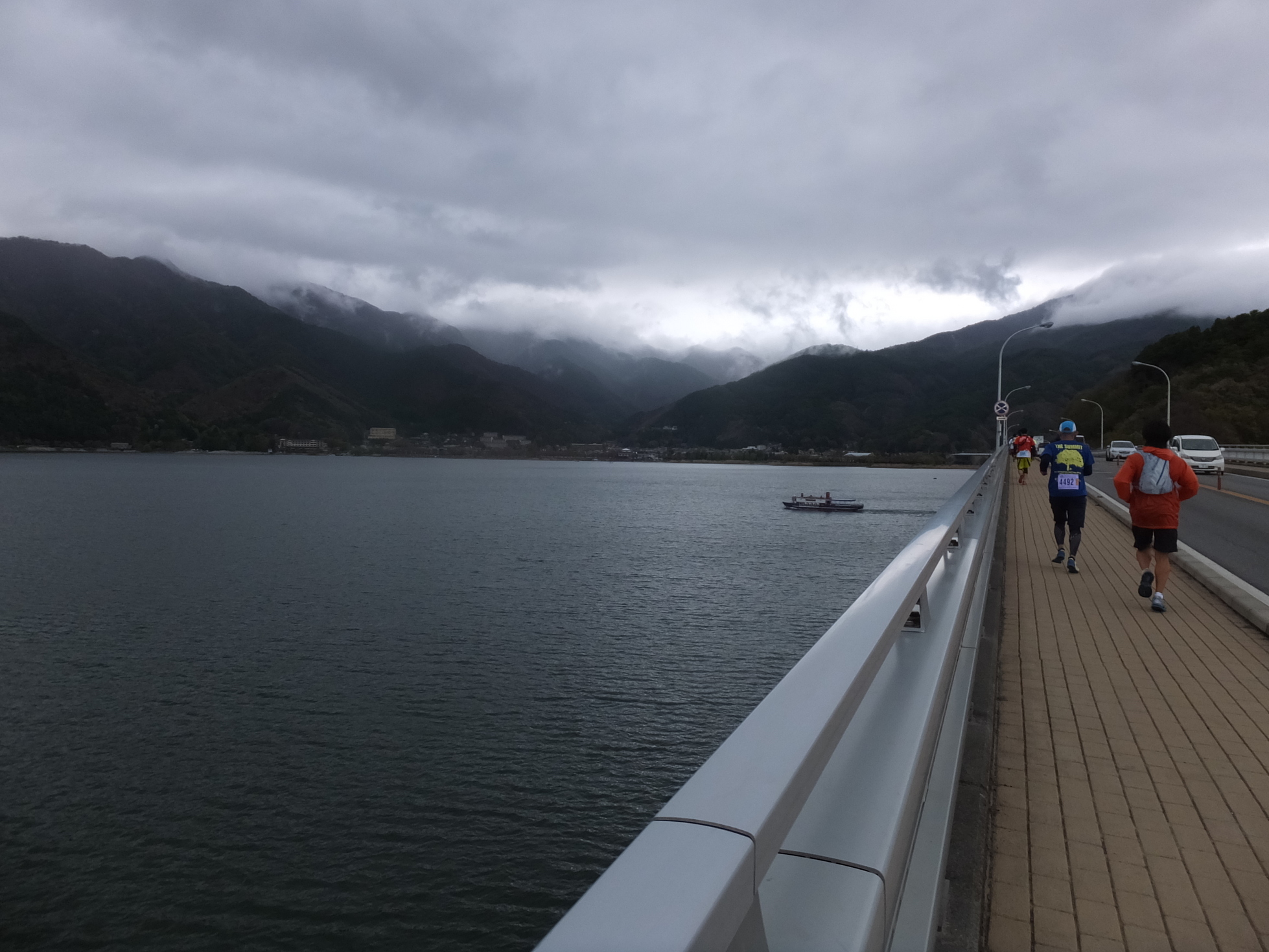 �R�����L