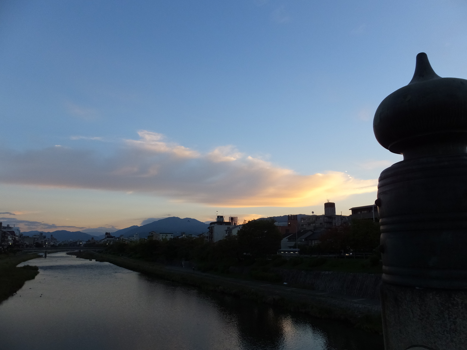 �R�����L