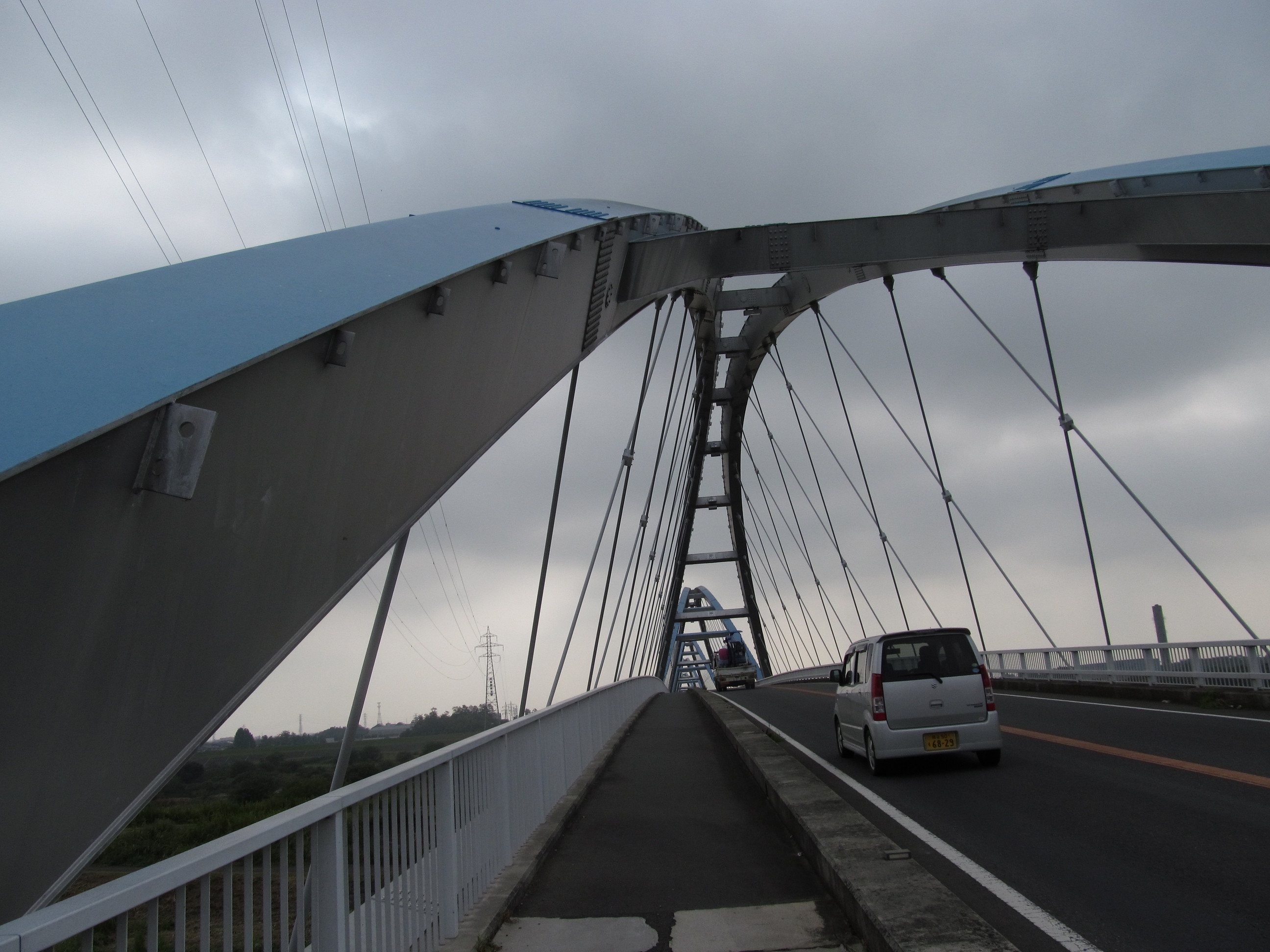 �R�����L