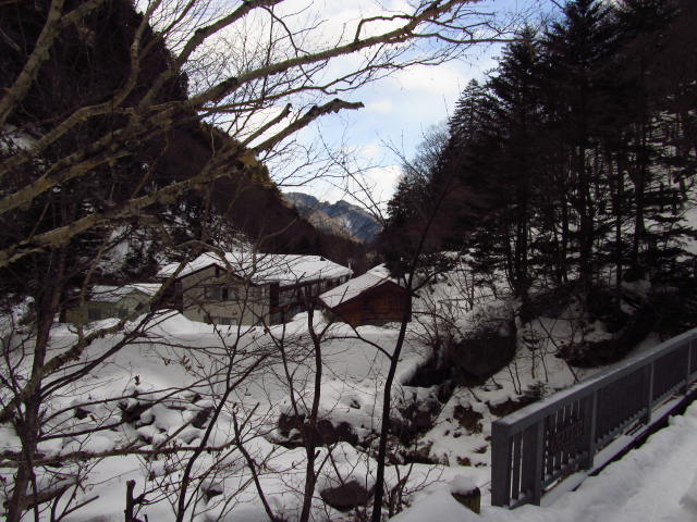 �R�����L