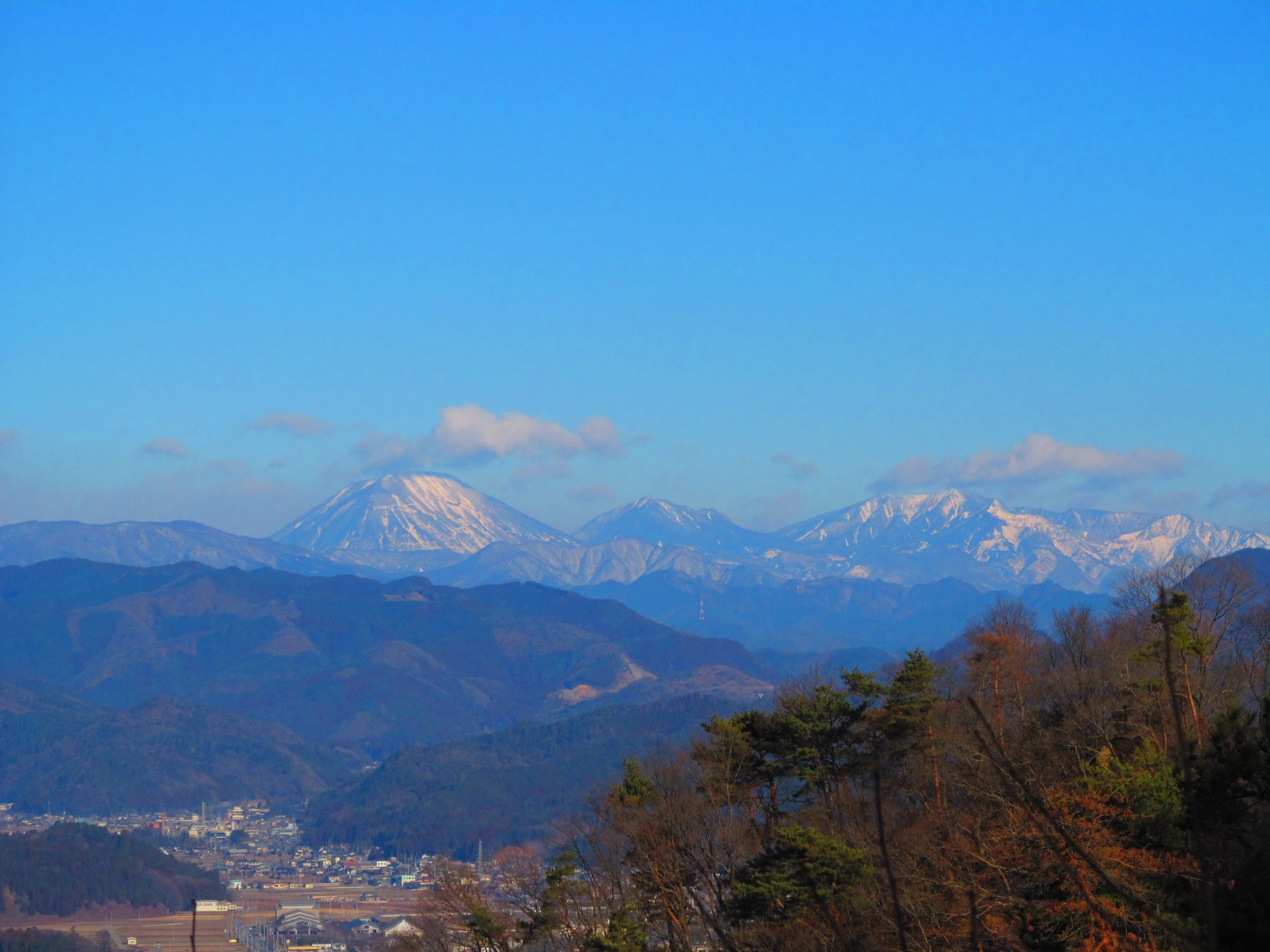 �R�����L