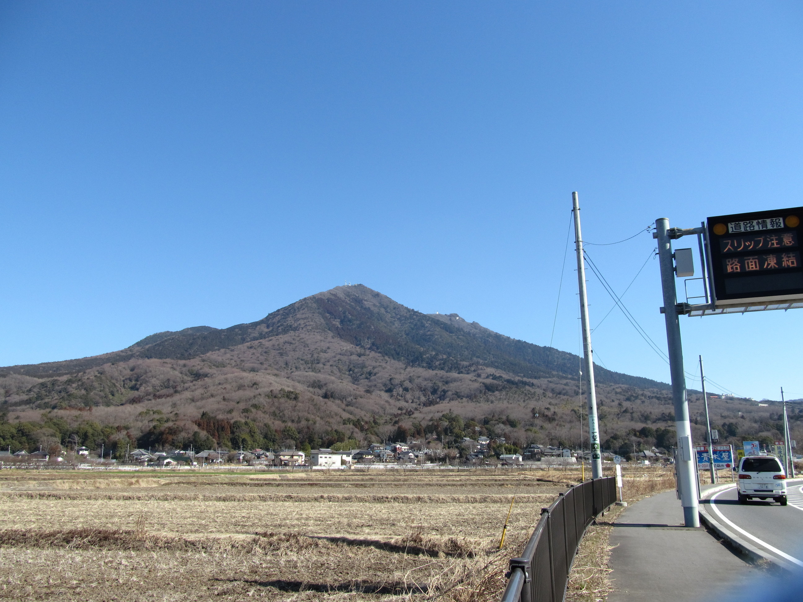 �R�����L