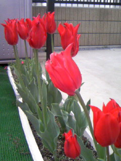 �������~