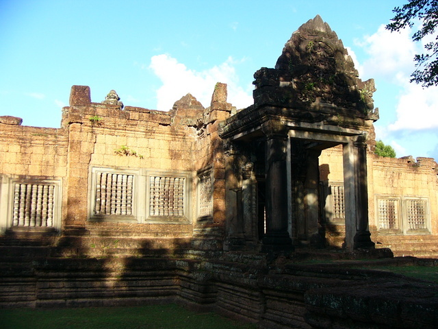 �����E�w�͂̃G�W�v�g�n�R��