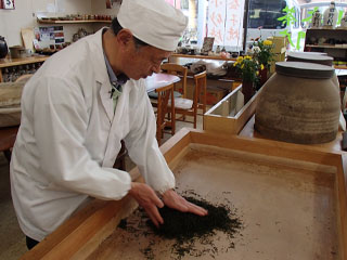 ����烊�|�[�^�[�̂���炩�ȓ��X