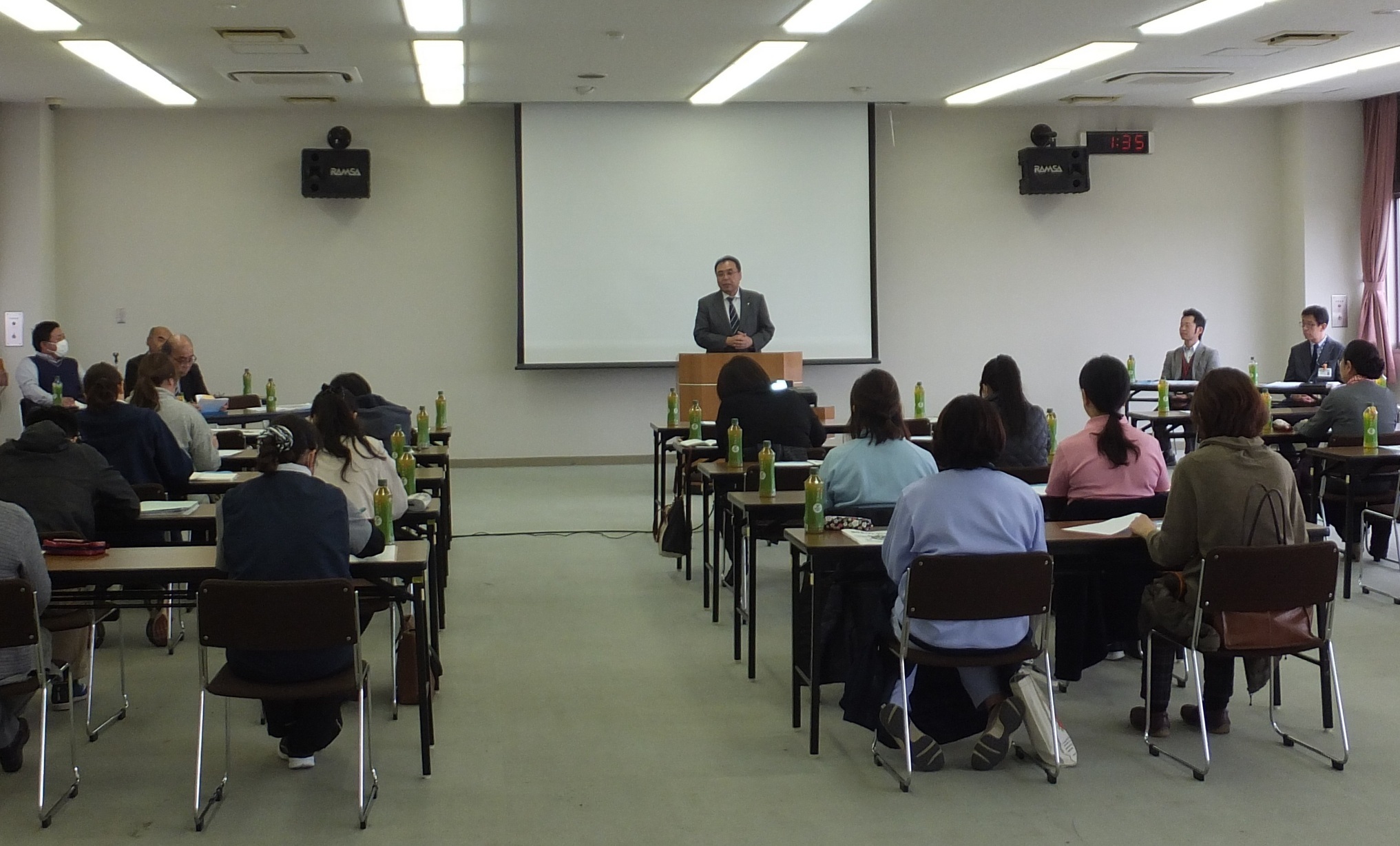 �Ȗ؎s�ݑ���T�[�r�X���Ə��A����